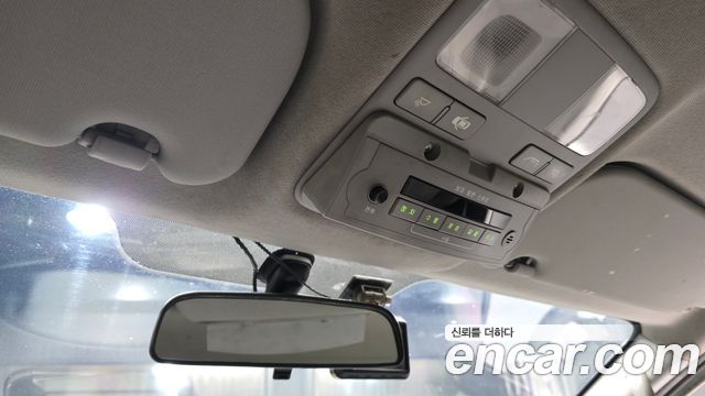 Hyundai Starex 2016 — photo 24