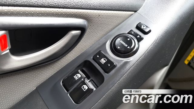 Hyundai Starex 2016 — photo 29