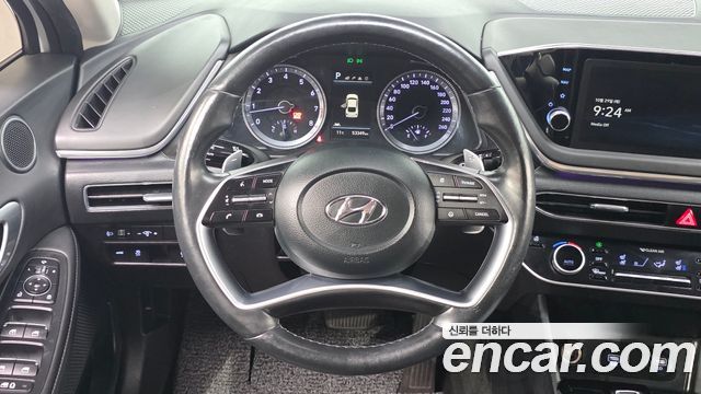Hyundai Sonata 2022 — photo 12
