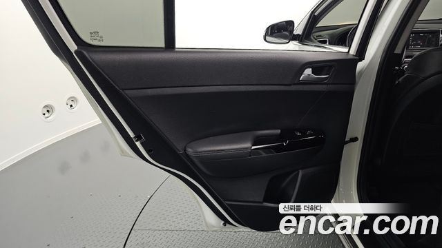 Kia Sportage 2016 — photo 15