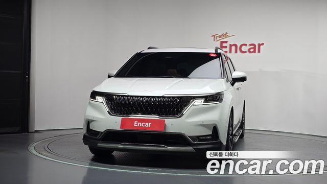 Kia Canival 2023 — photo 3