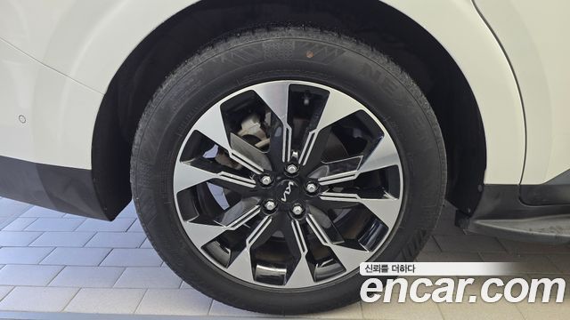 Kia Canival 2023 — photo 5
