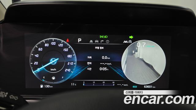 Kia Canival 2023 — photo 11
