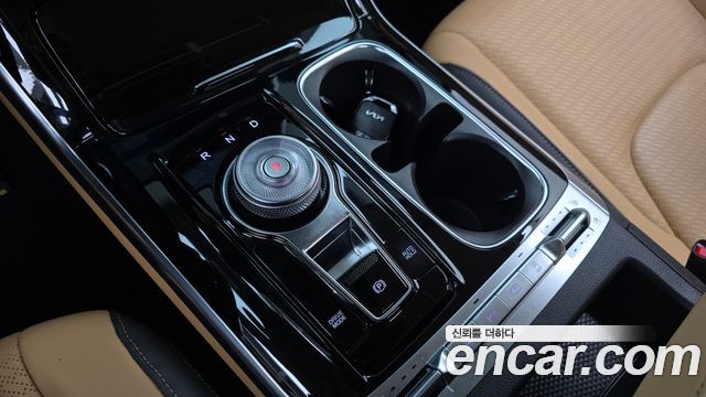 Kia Canival 2023 — photo 12