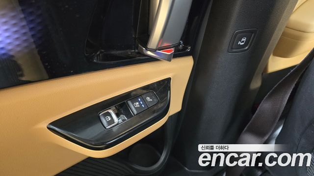 Kia Canival 2023 — photo 22