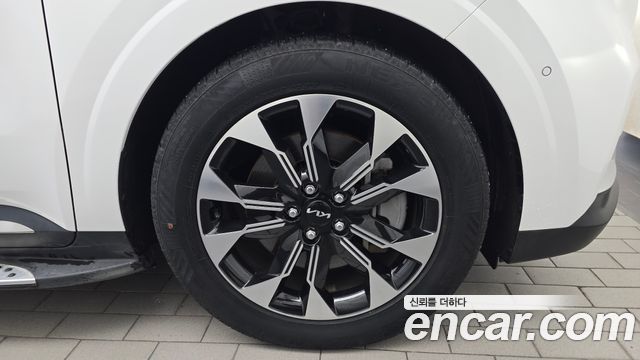 Kia Canival 2023 — photo 7