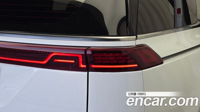 Kia Canival 2023 — photo 9