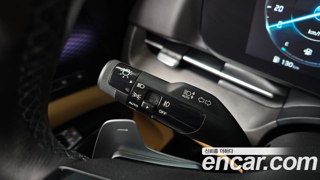 Kia Canival 2023 — photo 30