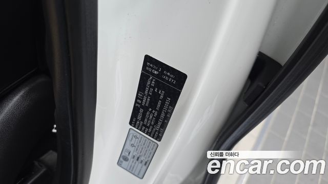 Kia Canival 2023 — photo 32