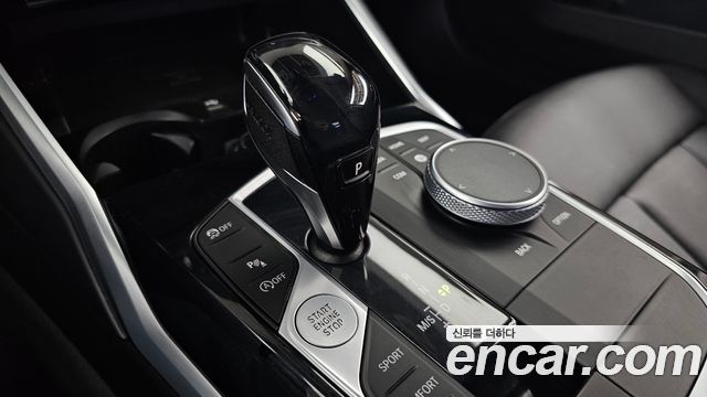 BMW 3-Series 2021 — photo 12