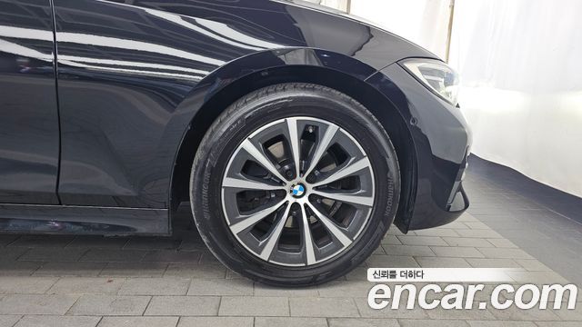 BMW 3-Series 2021 — photo 7