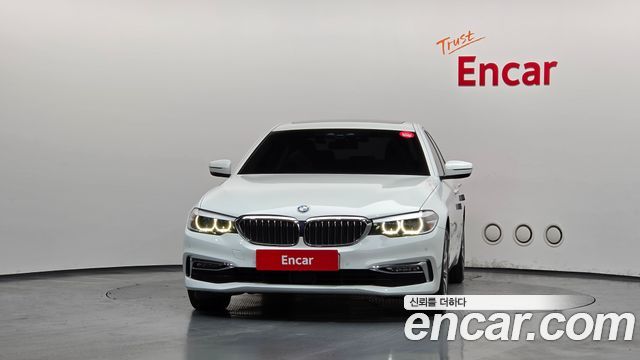 BMW 5-Series 2018 — photo 3