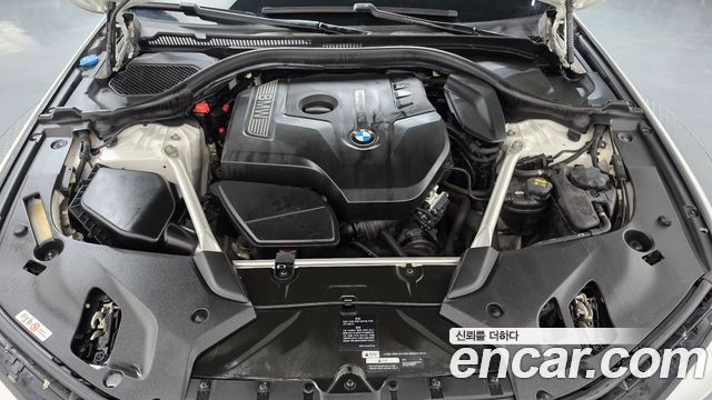 BMW 5-Series 2018 — photo 6