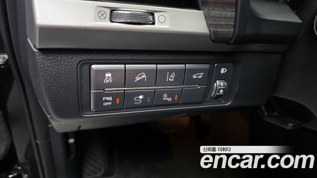KG Mobility Rexton 2018 — photo 23