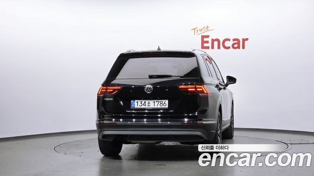 Volkswagen Tiguan 2020 — photo 4