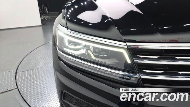 Volkswagen Tiguan 2020 — photo 8