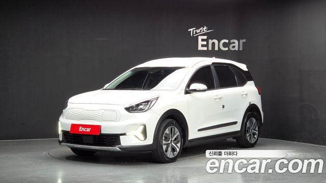 Kia Niro 2023 — photo 1