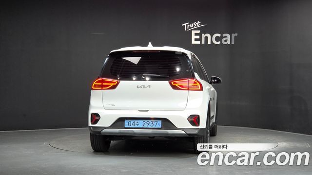 Kia Niro 2023 — photo 4