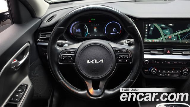 Kia Niro 2023 — photo 12