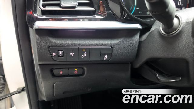 Kia Niro 2023 — photo 16