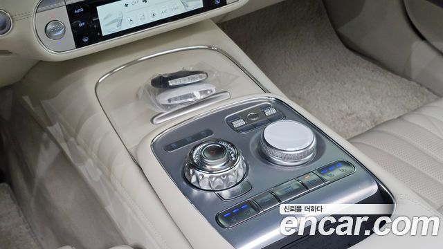Genesis G90 2022 — photo 12