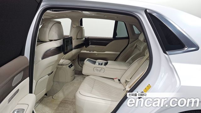 Genesis G90 2022 — photo 18