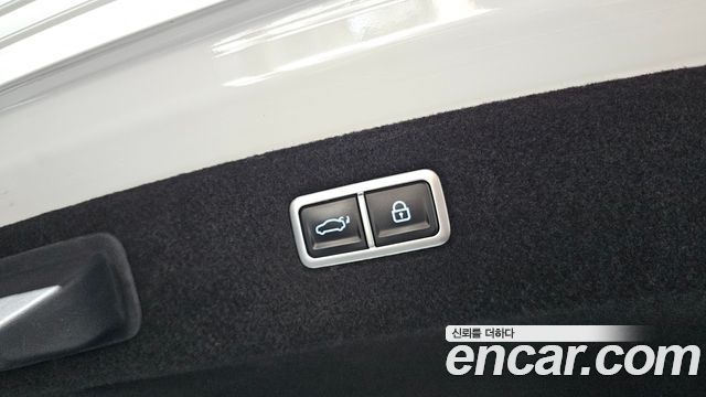 Genesis G90 2022 — photo 26
