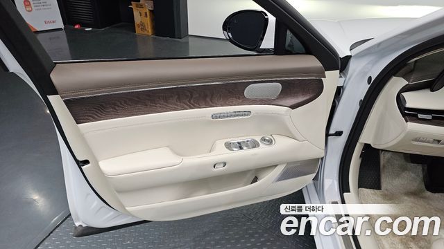 Genesis G90 2022 — photo 14