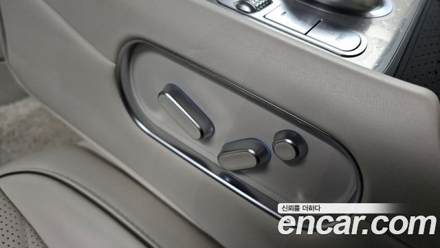 Genesis G90 2022 — photo 27