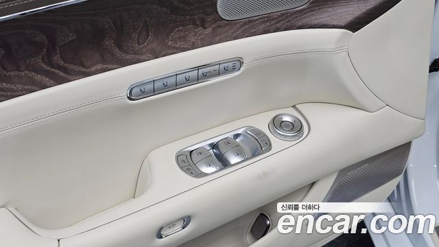 Genesis G90 2022 — photo 35