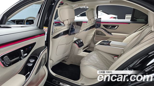 Mercedes-Benz S-Class 2022 — photo 12