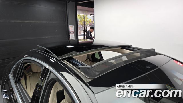 Mercedes-Benz S-Class 2022 — photo 19