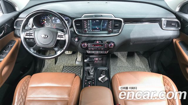 Kia Sorento 2018 — photo 10