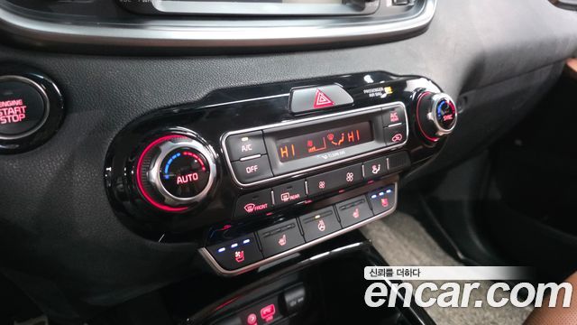 Kia Sorento 2018 — photo 22