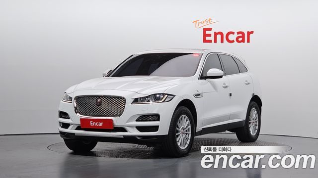 Jaguar F-PACE 2018 — photo 1