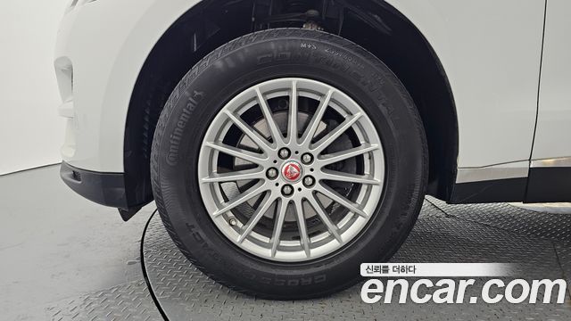 Jaguar F-PACE 2018 — photo 5