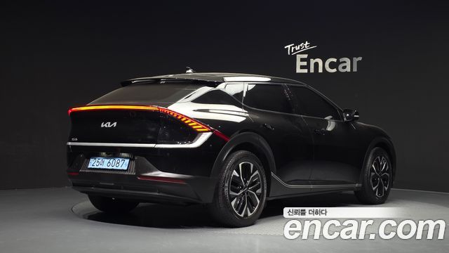 Kia EV6 2022 — photo 2