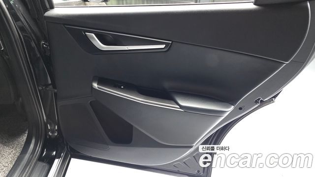 Kia EV6 2022 — photo 15