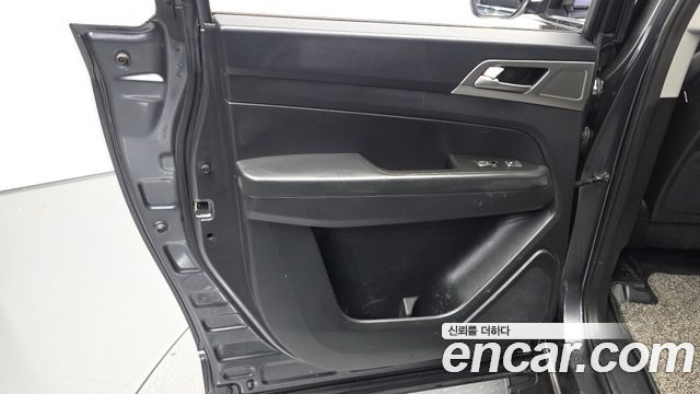KG Mobility Rexton 2019 — photo 15