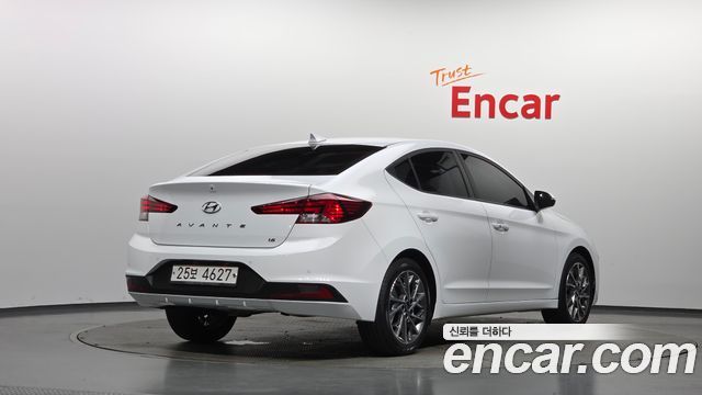 Hyundai AVANTE 2020 — photo 2