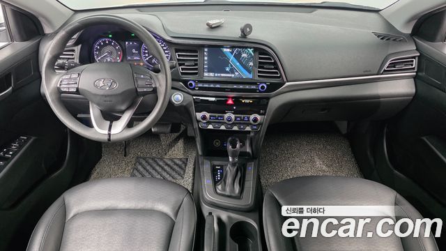 Hyundai AVANTE 2020 — photo 10