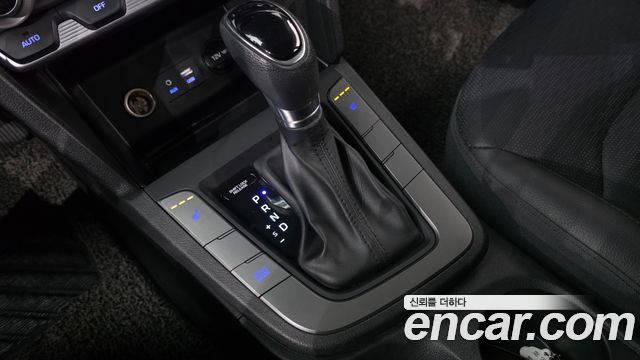 Hyundai AVANTE 2020 — photo 12