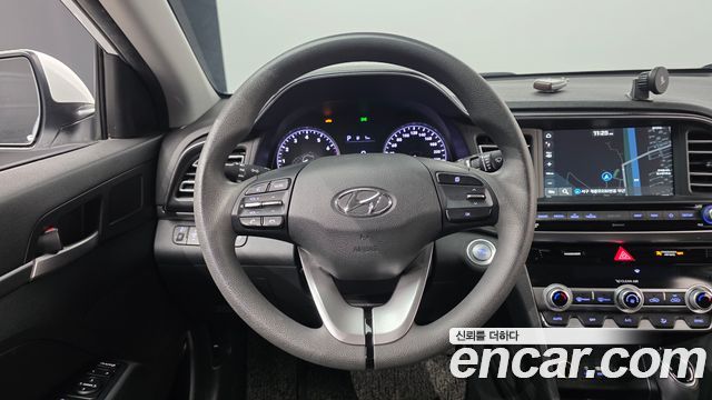 Hyundai AVANTE 2020 — photo 20