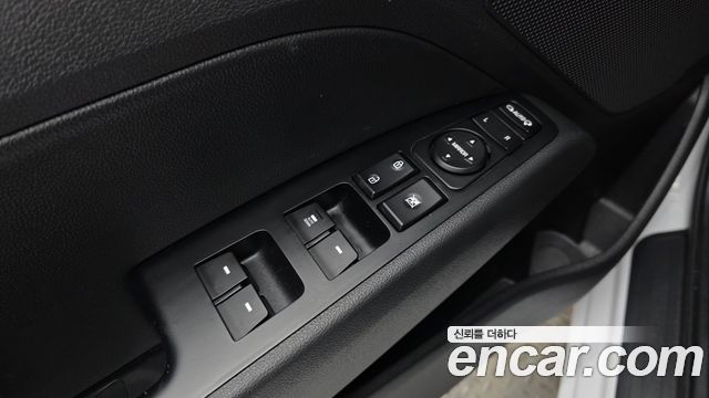 Hyundai AVANTE 2020 — photo 28