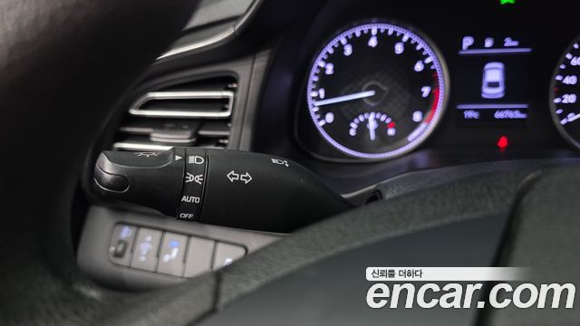Hyundai AVANTE 2020 — photo 29