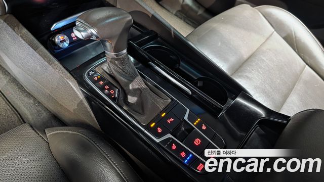 Kia K7 2016 — photo 12