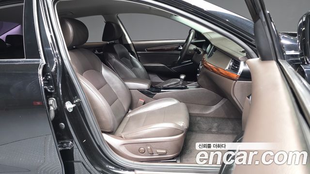 Kia K7 2016 — photo 17