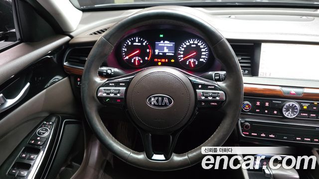Kia K7 2016 — photo 19