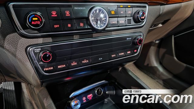 Kia K7 2016 — photo 23