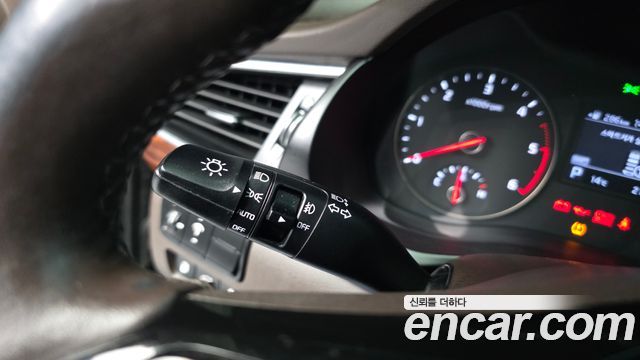 Kia K7 2016 — photo 27